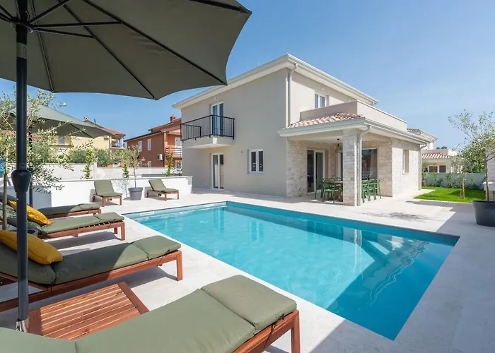 Vila An With Private Pool Umag