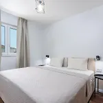 An With Private Pool Villa Umag